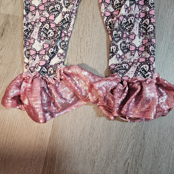 Beautiful handmade pink top heart sequin bell bottom ruffle outfit - Picture 4 of 7